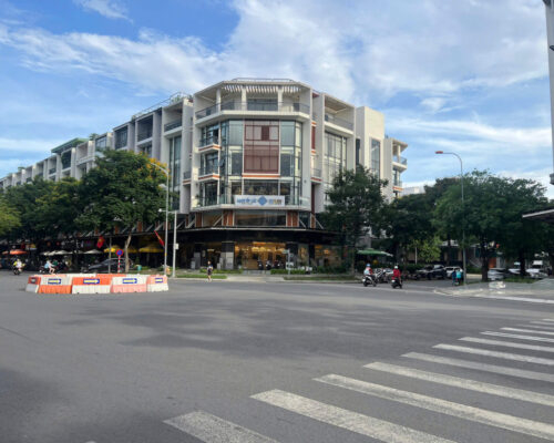 Cho thuê shophouse căn góc 13x20m